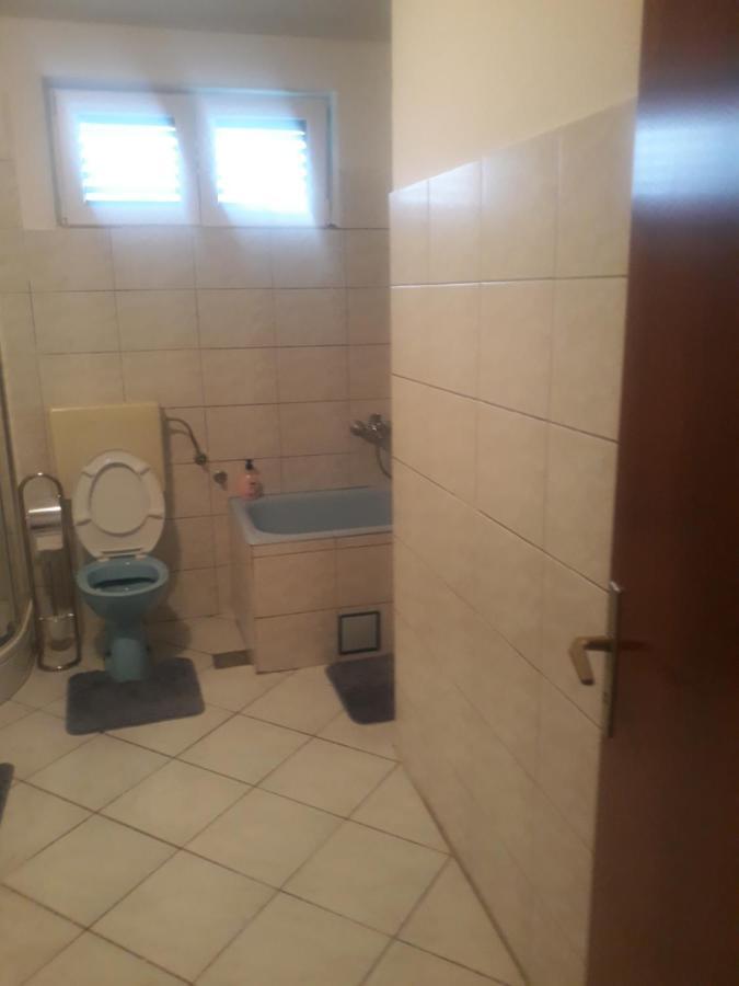 Apartman Lana Kijevo Exteriér fotografie